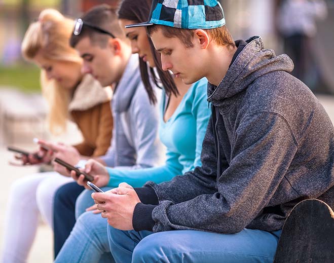 teens using cellphones
